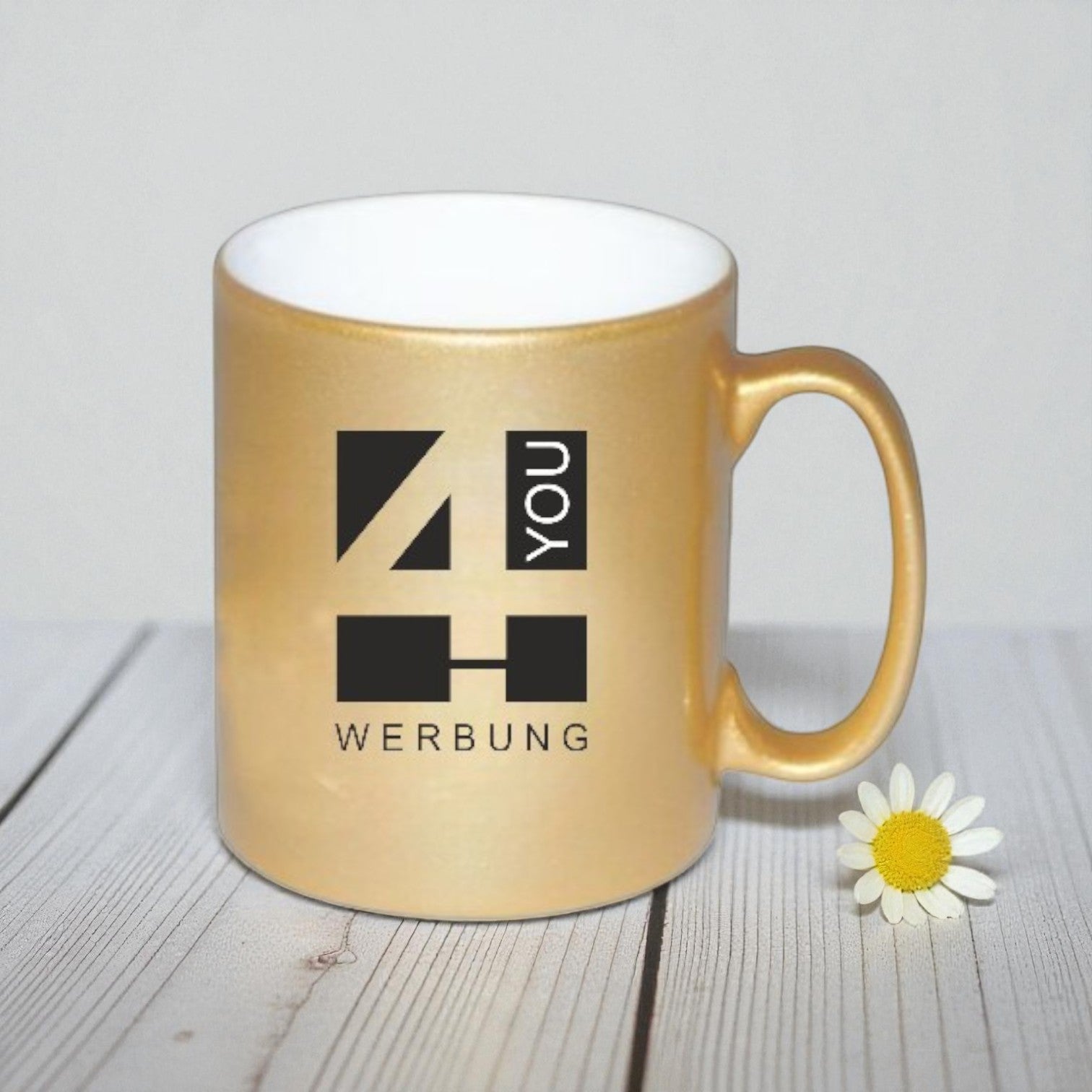 Glitzertasse im Metallic-Look Gold