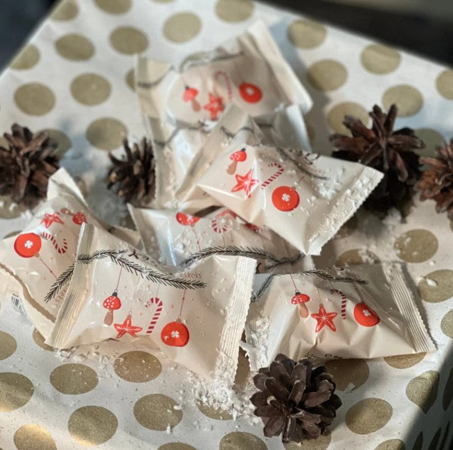 Adventskalender Geschenk Box mit 24 weihnachtlichen Glückskeksen