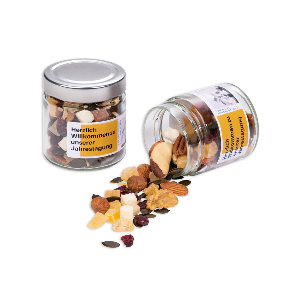 Nuss-Fruchtmischung im Designglas