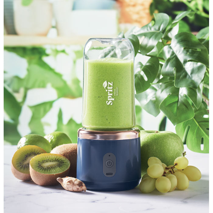 Praktischer Smoothie Mixer