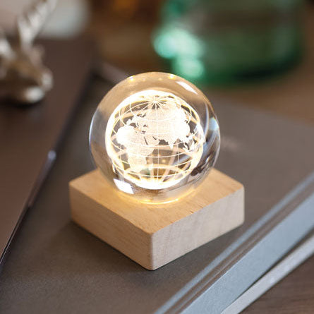 Globus-Glaskugel mit LED-Licht