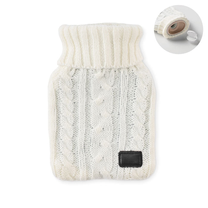 Wärmflasche mit gestricktem Bezug