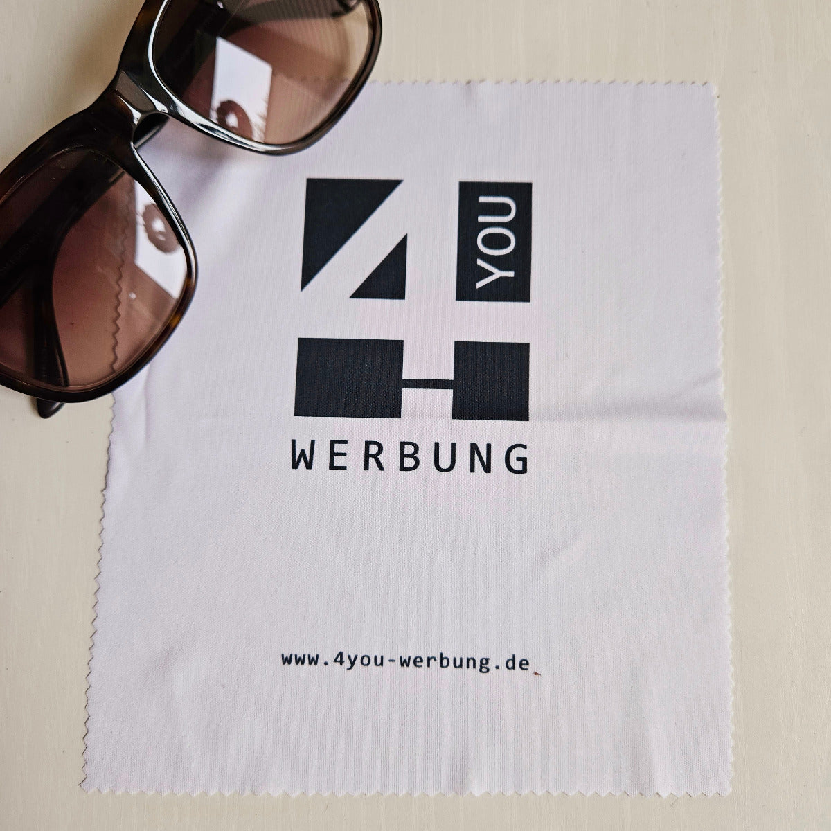 Brillenputztuch mit Ihrem Logo - vollflächig bedruckbar