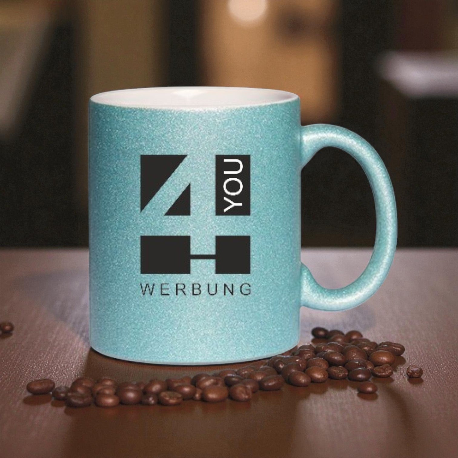 Glitzertasse mit Glitzerpartikeln Hellblau