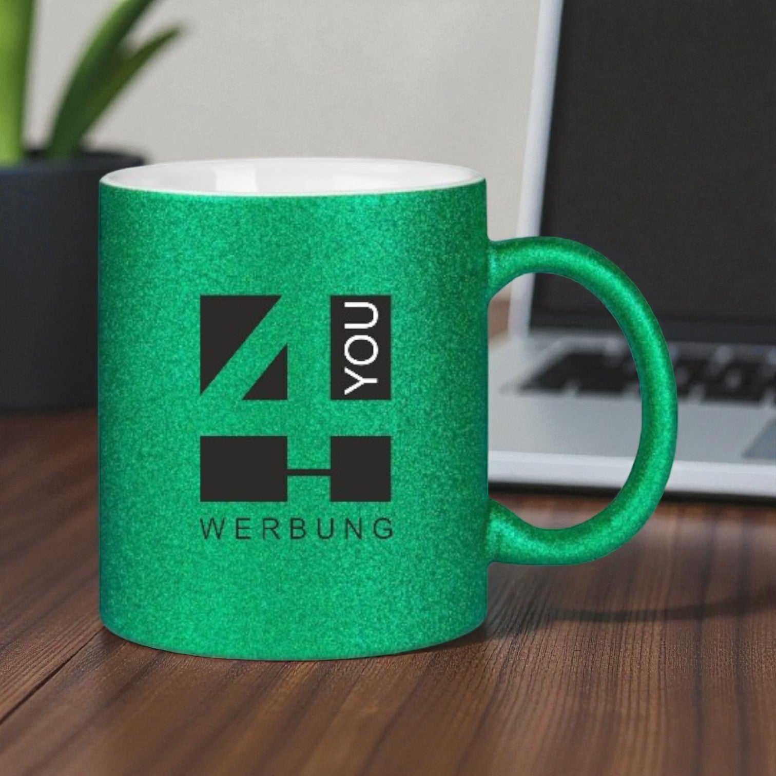 Glitzertasse mit Glitzerpartikeln Grün