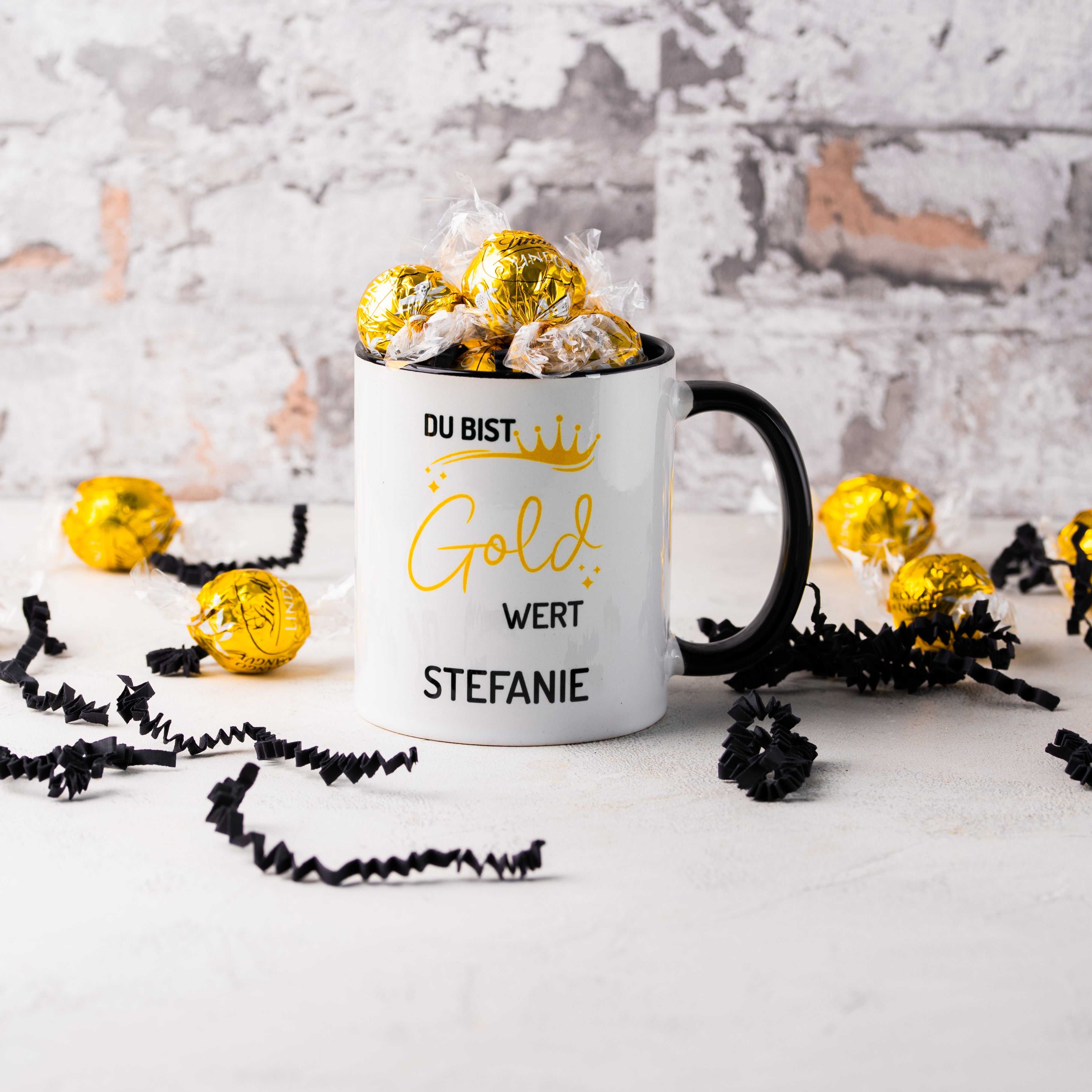 Keramiktasse "Du bist Gold wert" - personalisierbar