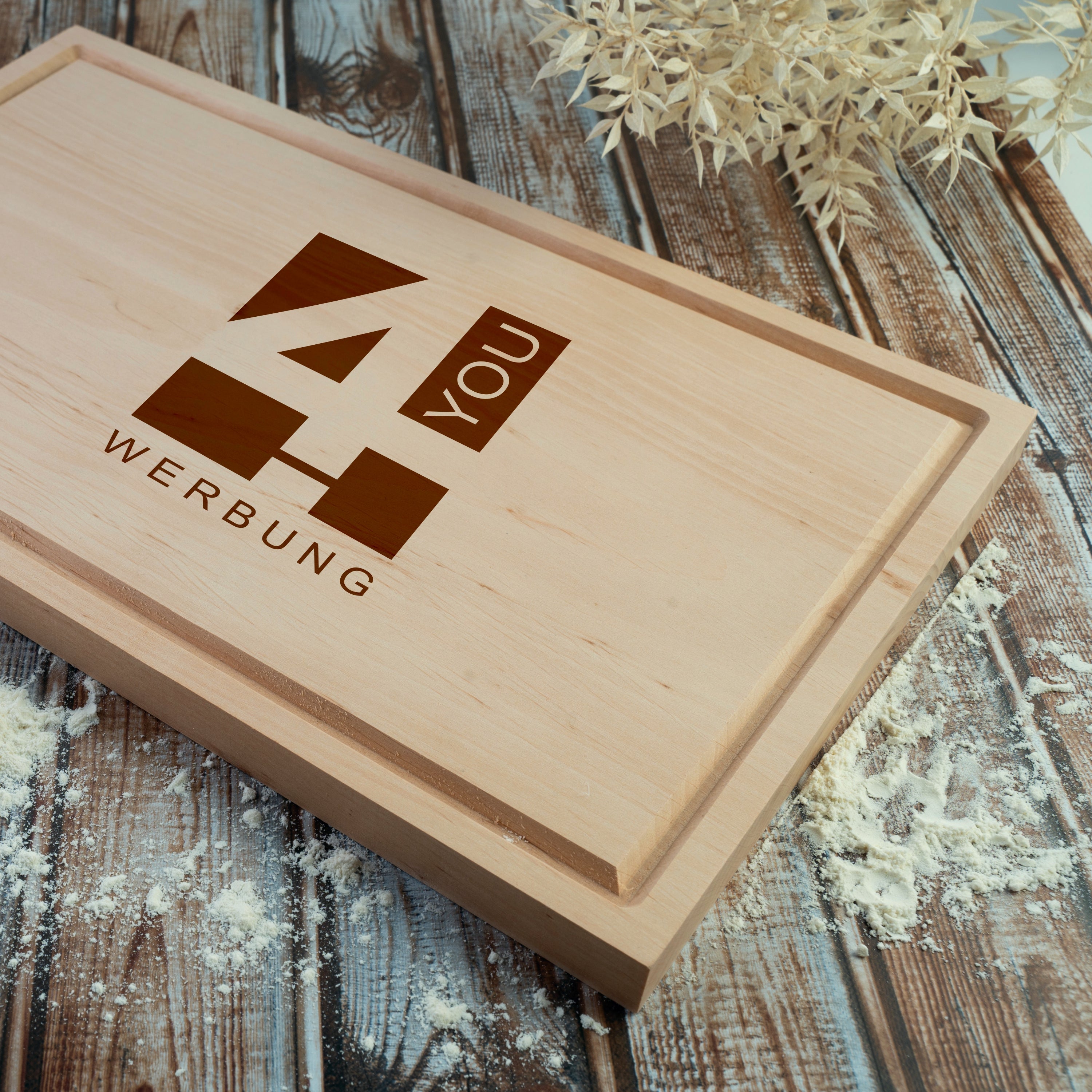 Schneidebrettchen - eckig mit Logo