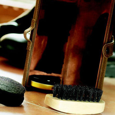Schuhputz-Set im luxuriösen Etui