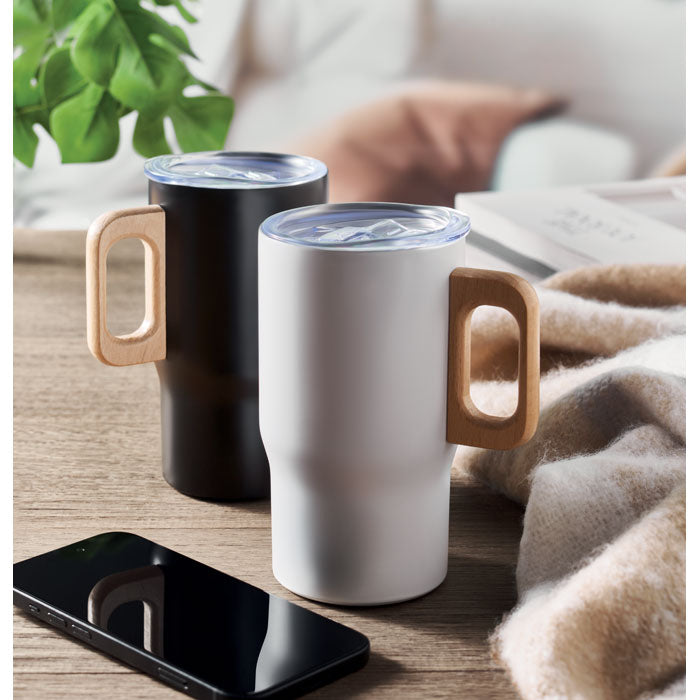 Doppelwandiger Becher aus recyceltem Edelstahl