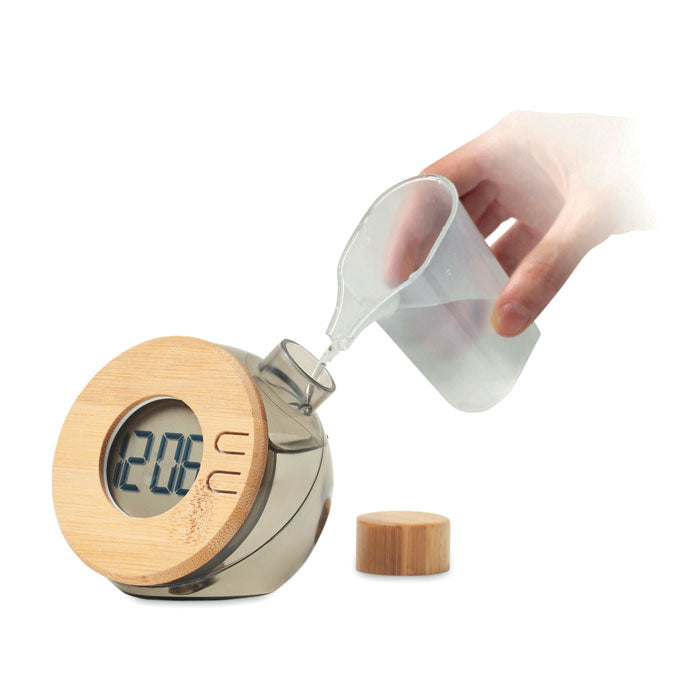 Wasserbetriebene LCD Uhr aus Bambus