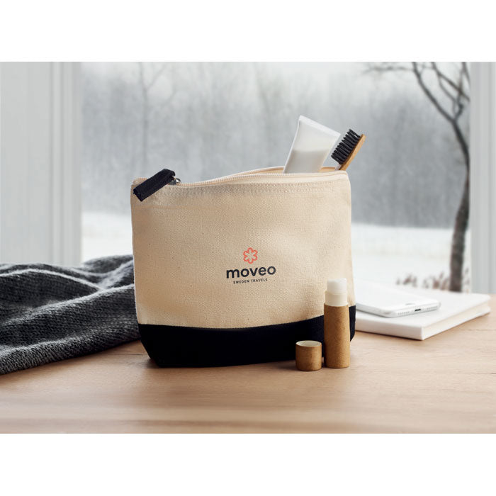 Kosmetiktasche mit farbig abgesetztem Boden
